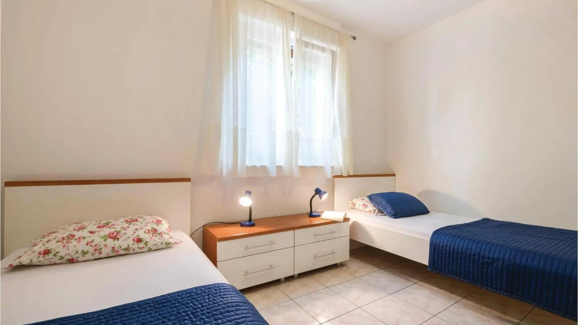 Amazing Apartment In Pula With House Sea View